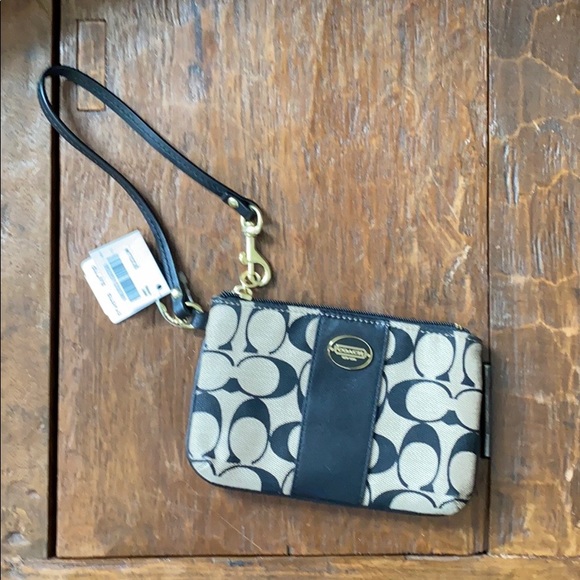 Coach Classic Khaki / Black Wristlet - NWT - Picture 2 of 6